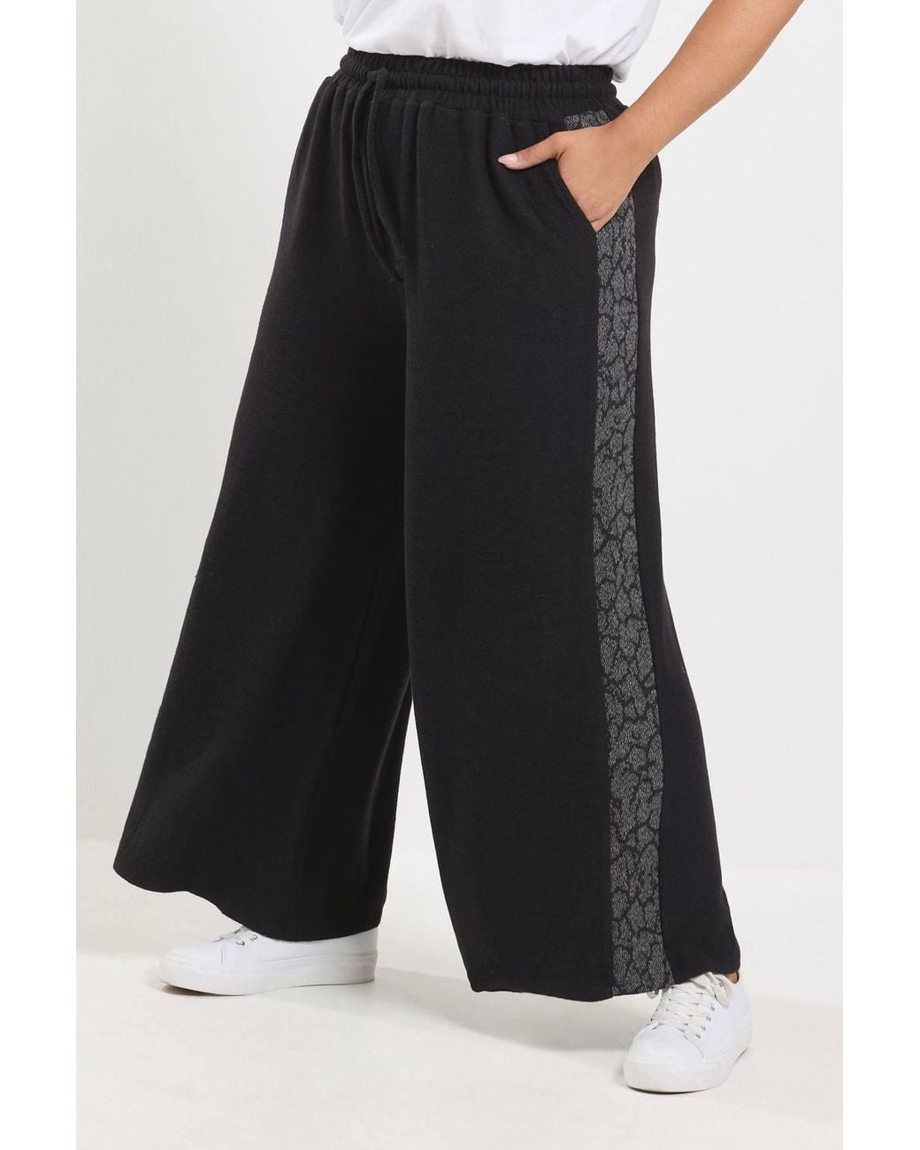 Yours Black Side Detail Soft Touch Joggers