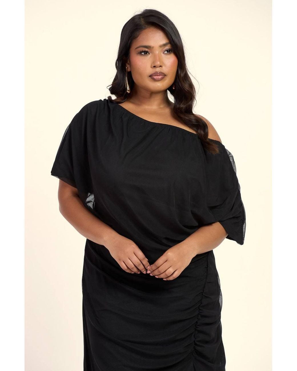 FASHION-SZN Black Curve Drop Shoulder Ruched Mesh Midaxi Dress