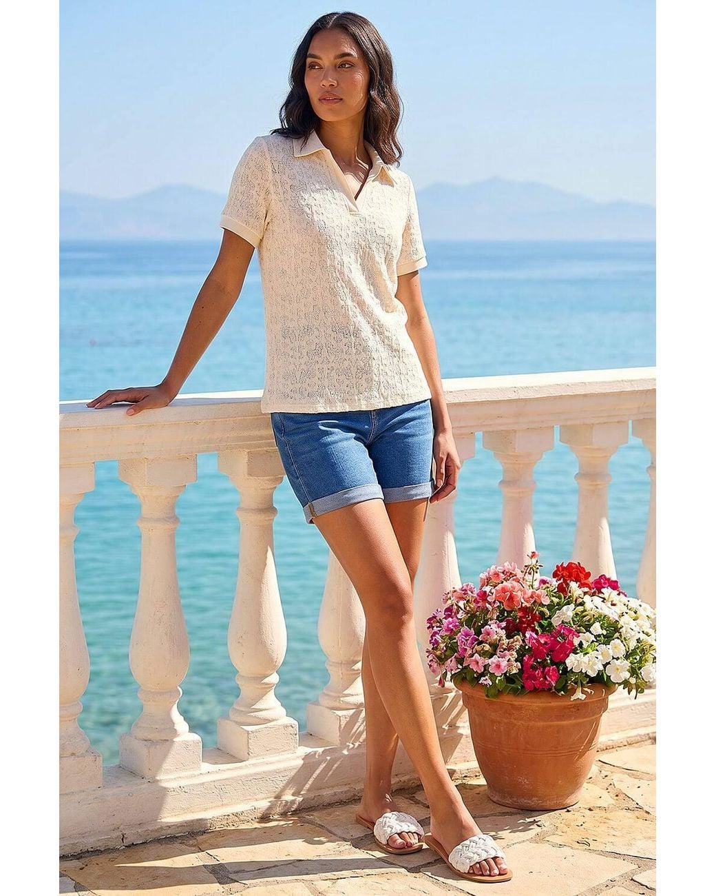 Roman Natural Textured Collar V-Neck Top
