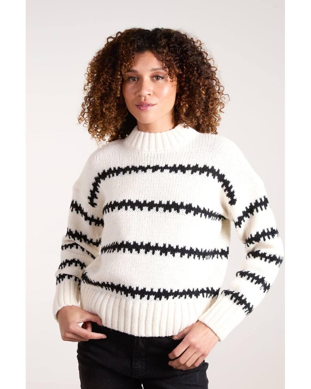 Blue Vanilla White Long Sleeve Turtleneck Jumper