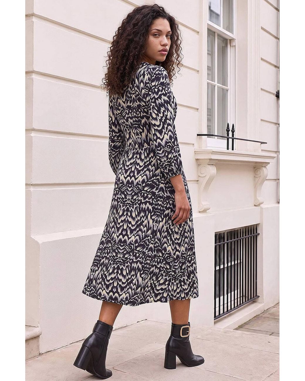 Roman Black Petite Abstract Stretch Midi Dress