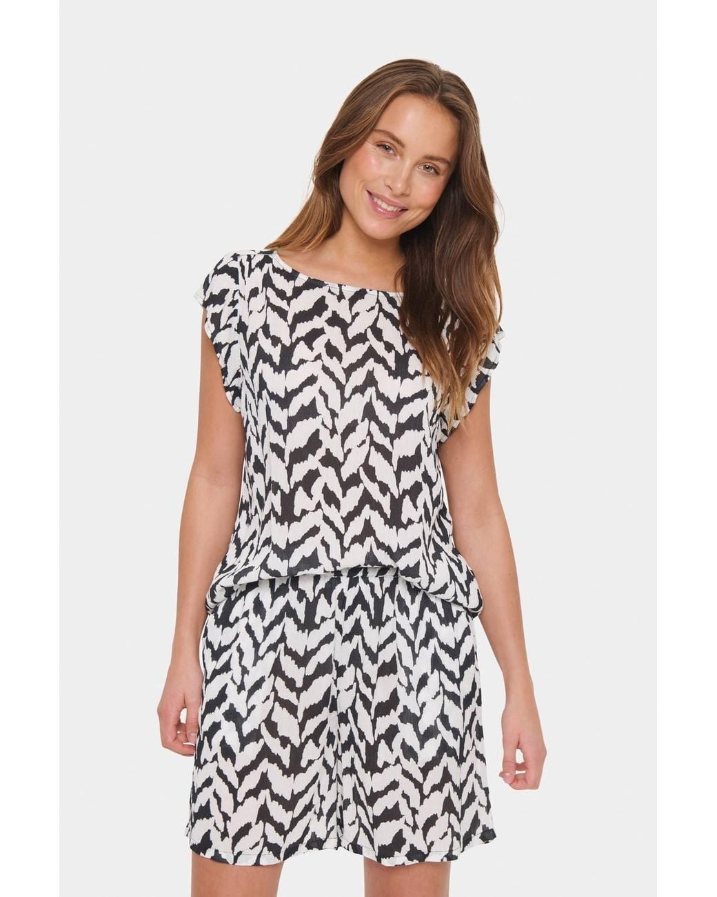Saint Tropez White Vegasz Adele Short Sleeve Blouse