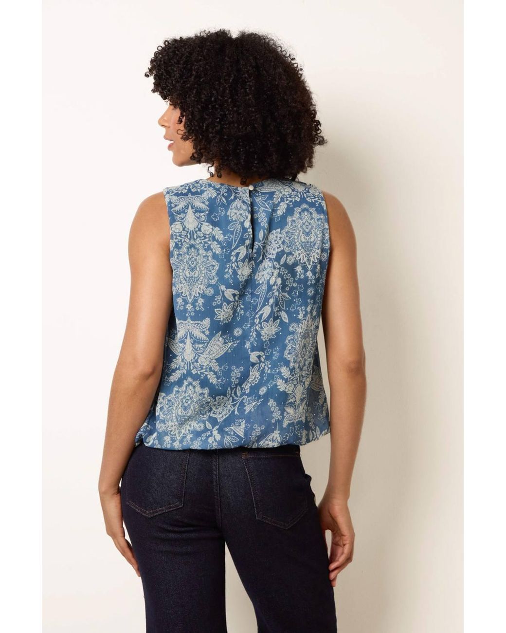Blue Vanilla Blue Sleeveless Round Neck Blouse
