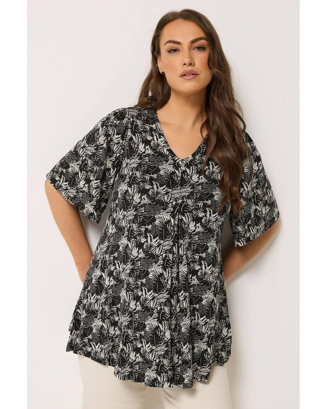 Yours Black Palm Leaf Pleat Front Top