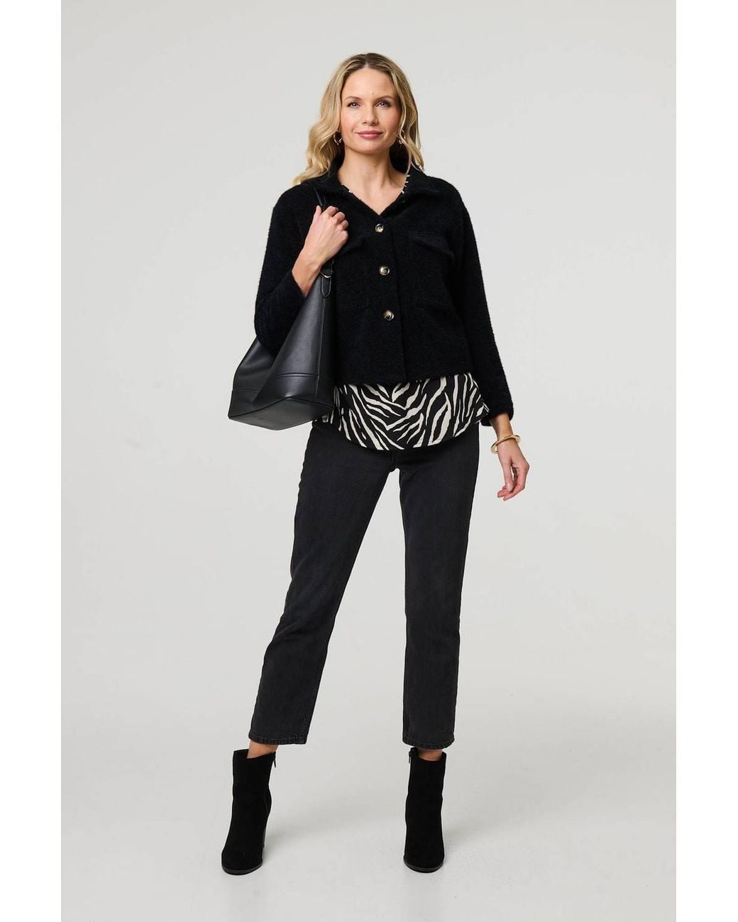 Izabel London Black Flannel Cropped Pocket Front Shacket Jacket