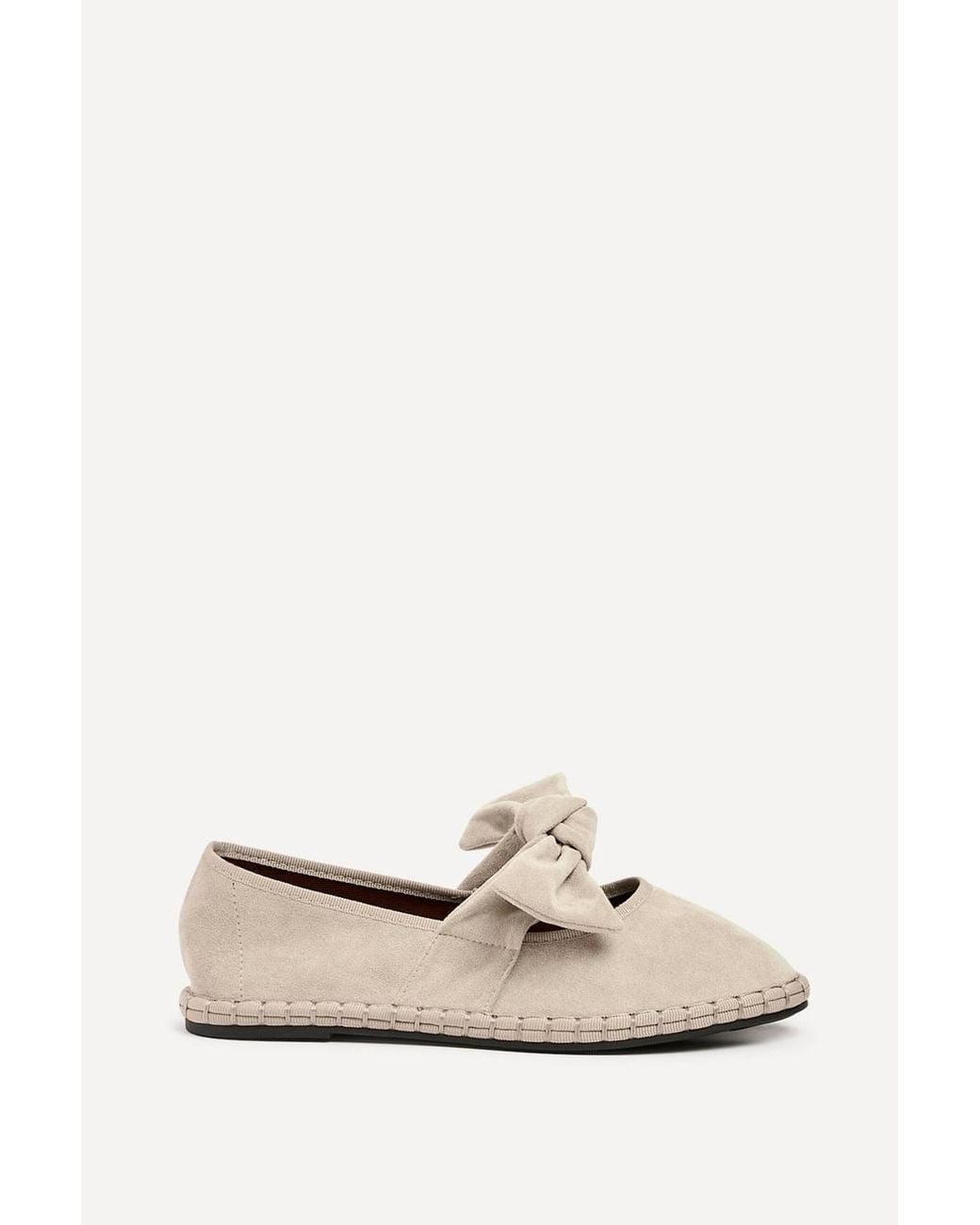 Linzi White Pout Faux Suede Pumps