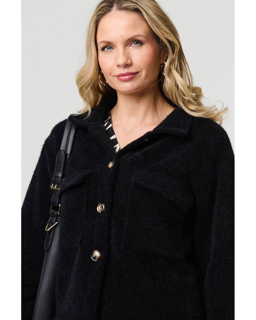 Izabel London Black Flannel Cropped Pocket Front Shacket Jacket