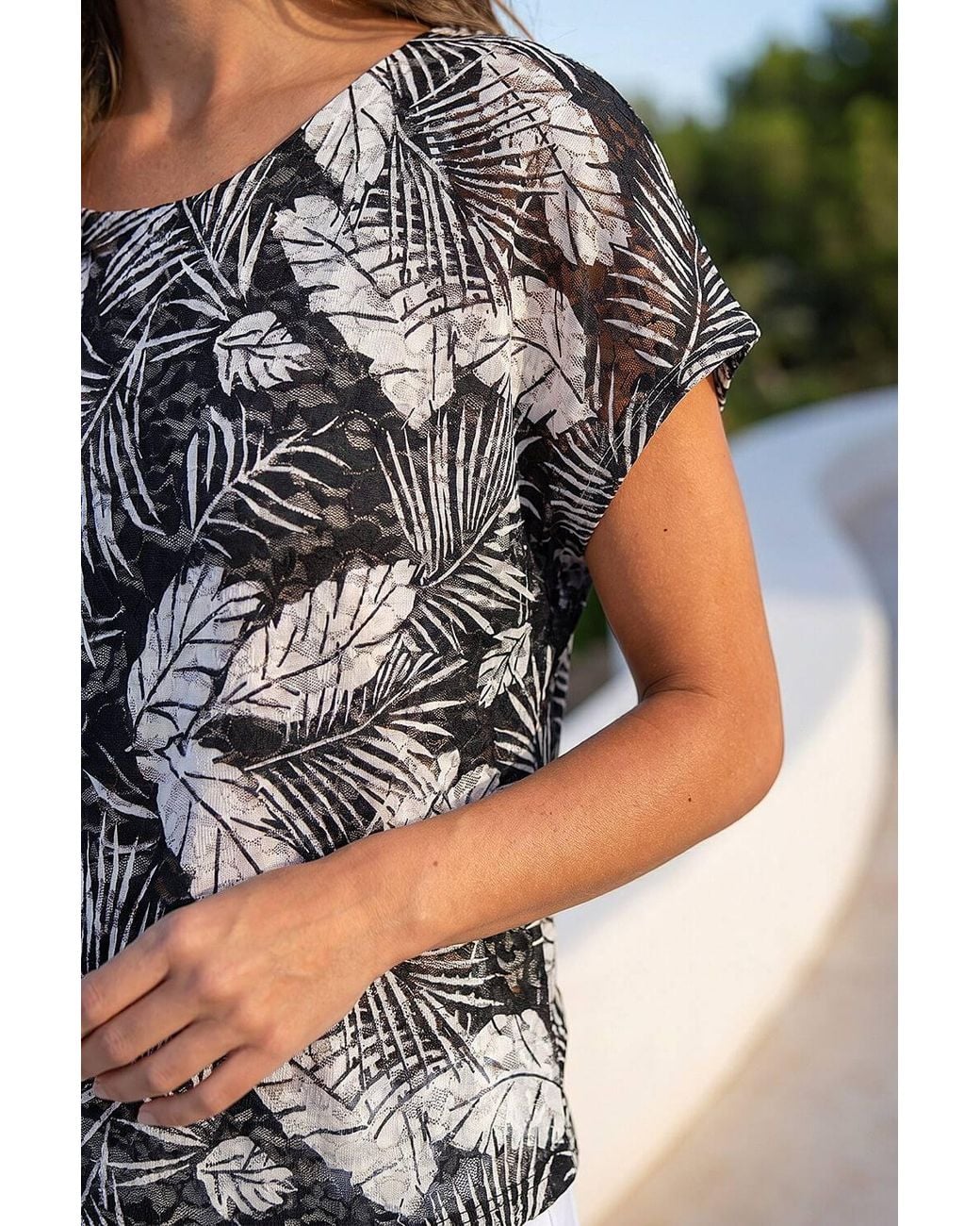 Roman Black Leaf Print Lace Bubble Hem Top
