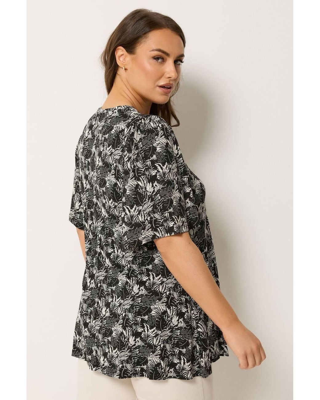 Yours Black Palm Leaf Pleat Front Top