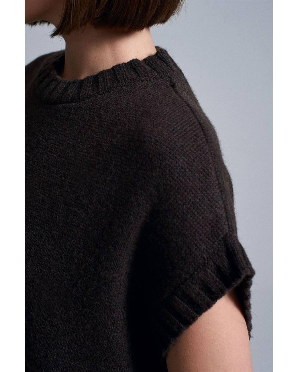 Dilvin Black Oversized Ribbed Knit Sweater Vest