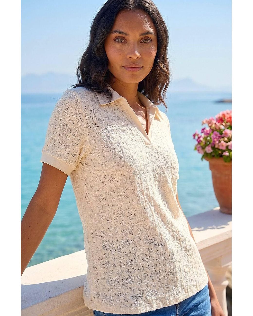 Roman Natural Textured Collar V-Neck Top