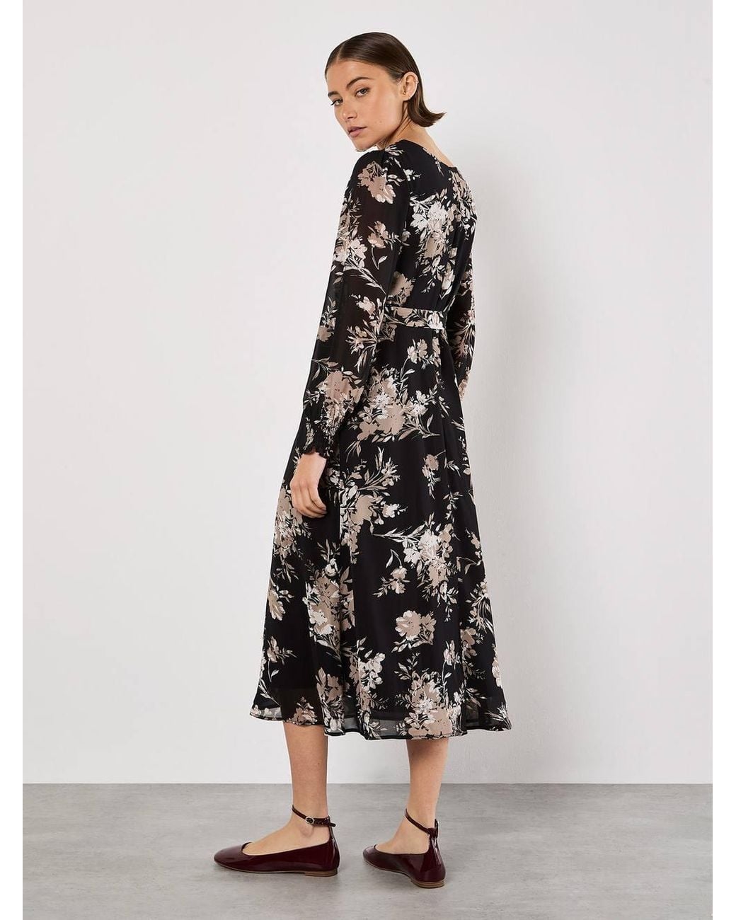 Apricot White Silhouette Floral Chiffon Midaxi Dress