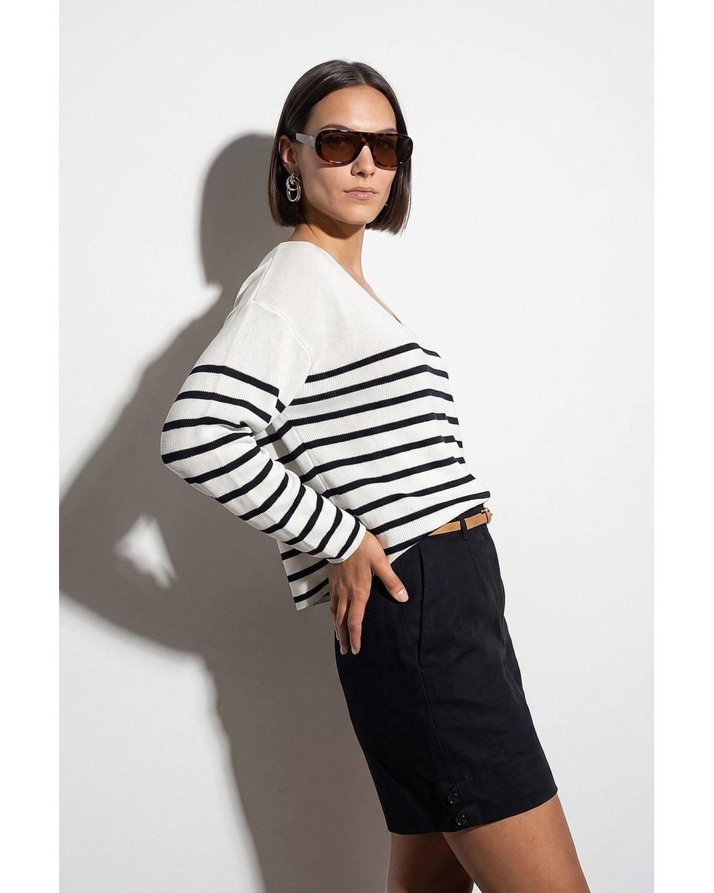 Dilvin White Striped V-Neck Ribbed Knit Sweater