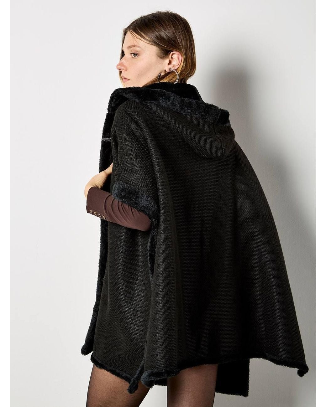 Apricot Black Faux Fur Trim Waffle Knit Cape