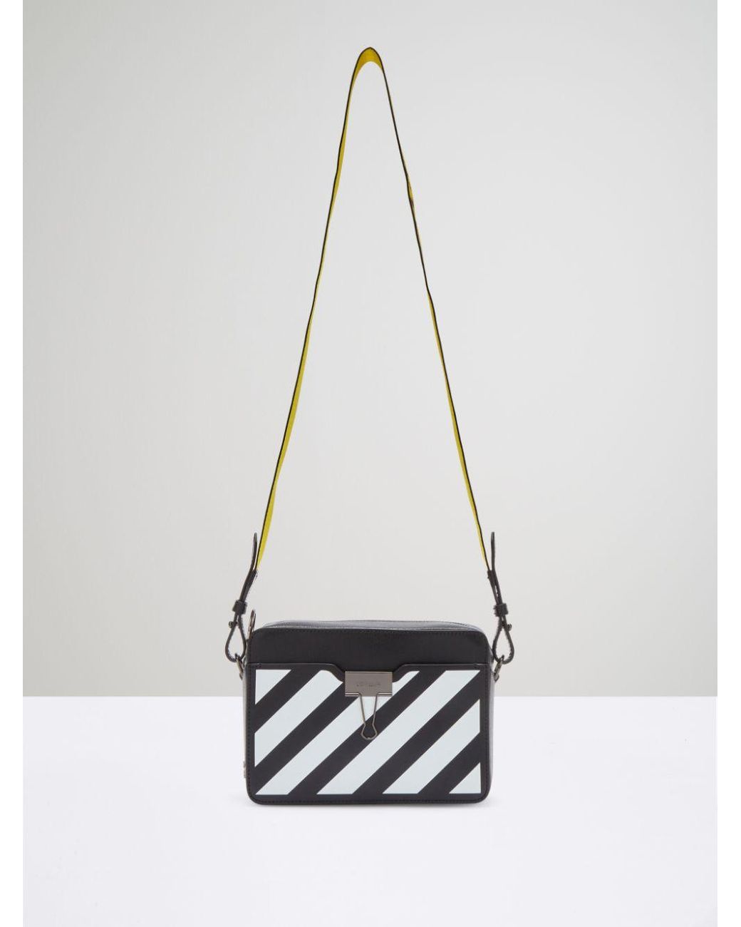 off white leather camera bolsa