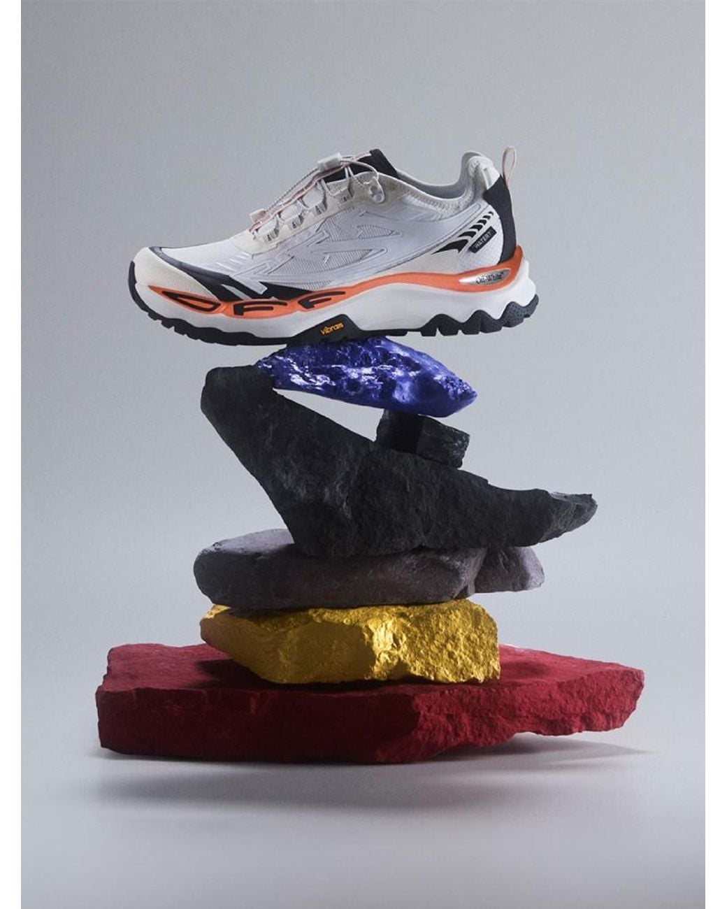 Off-White c/o Virgil Abloh White Be Right Back Trail Low Sneakers