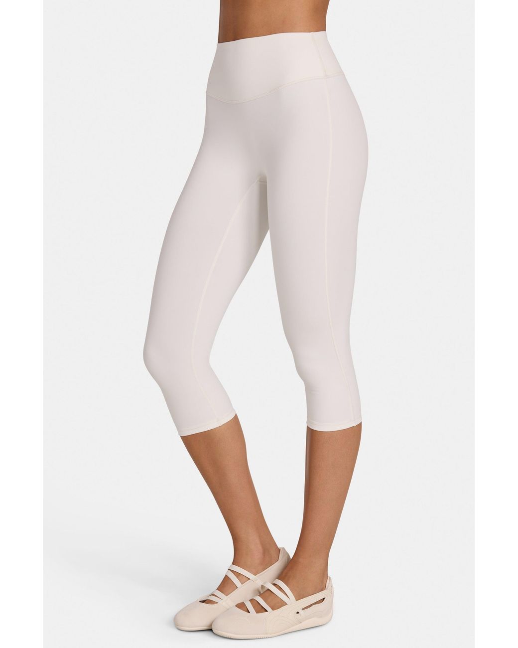 BO+TEE White Soft Active Capri Leggings