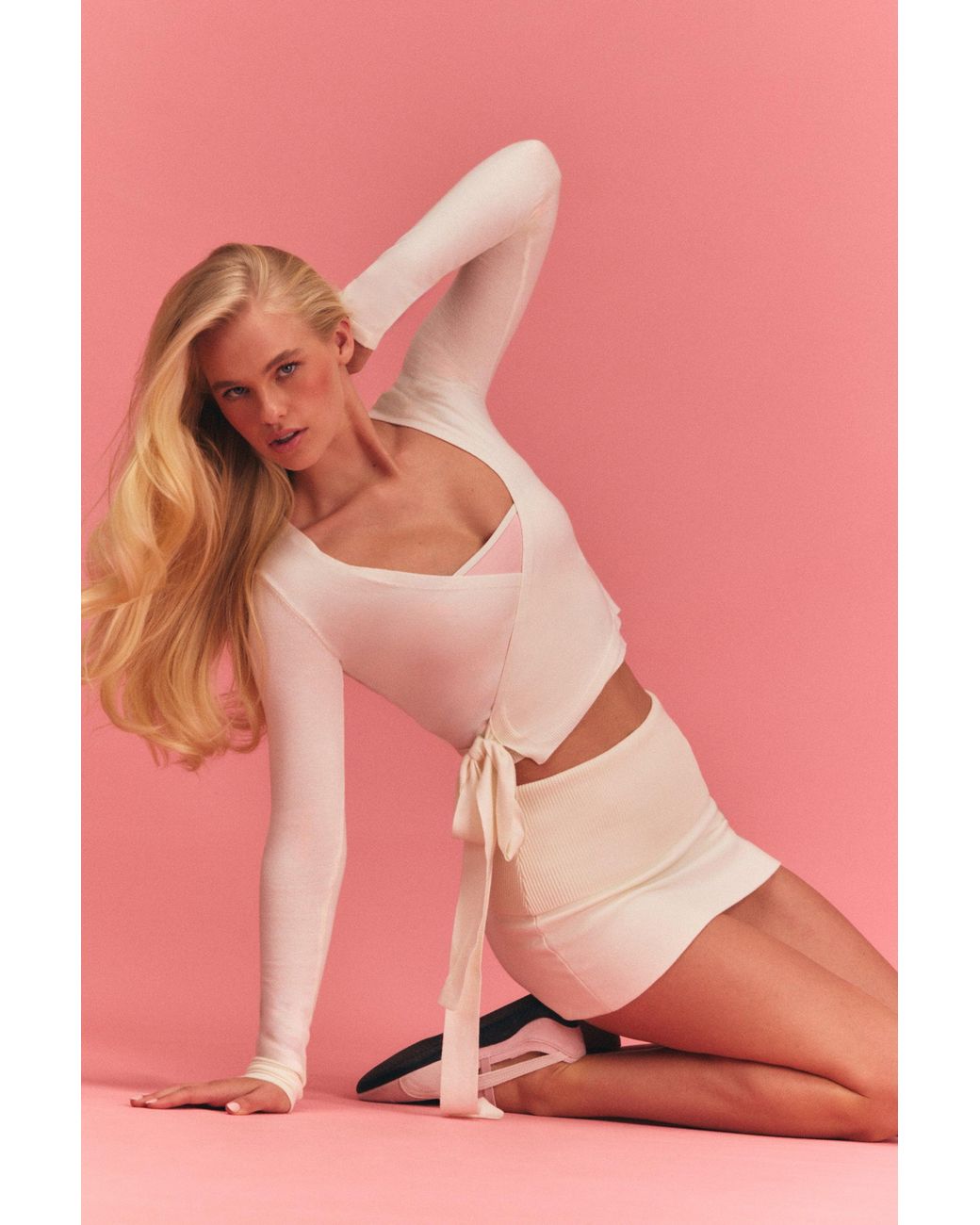 BO+TEE White Soft Knit Mini Skirt