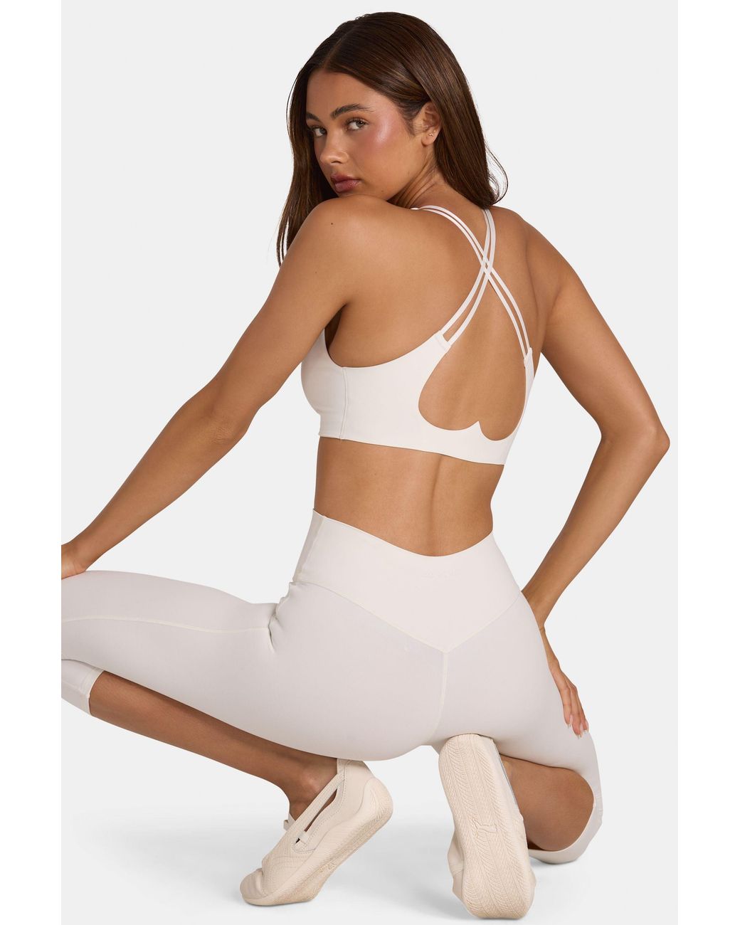 BO+TEE White Soft Active Low-Impact Sports Bra