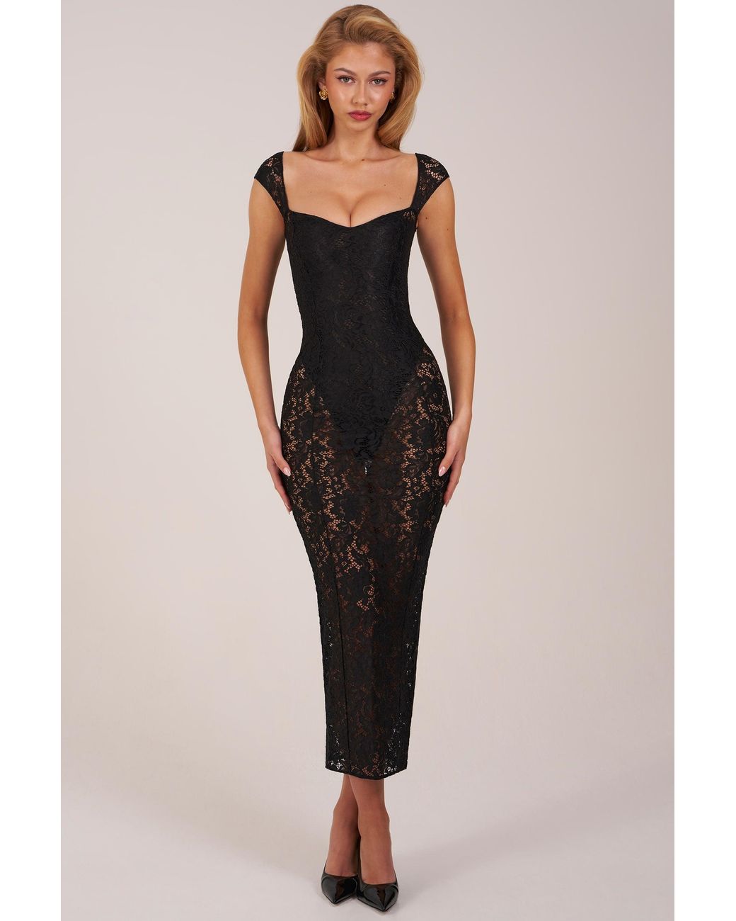 Oh Polly Black Sweetheart-Neck Maxi Dress