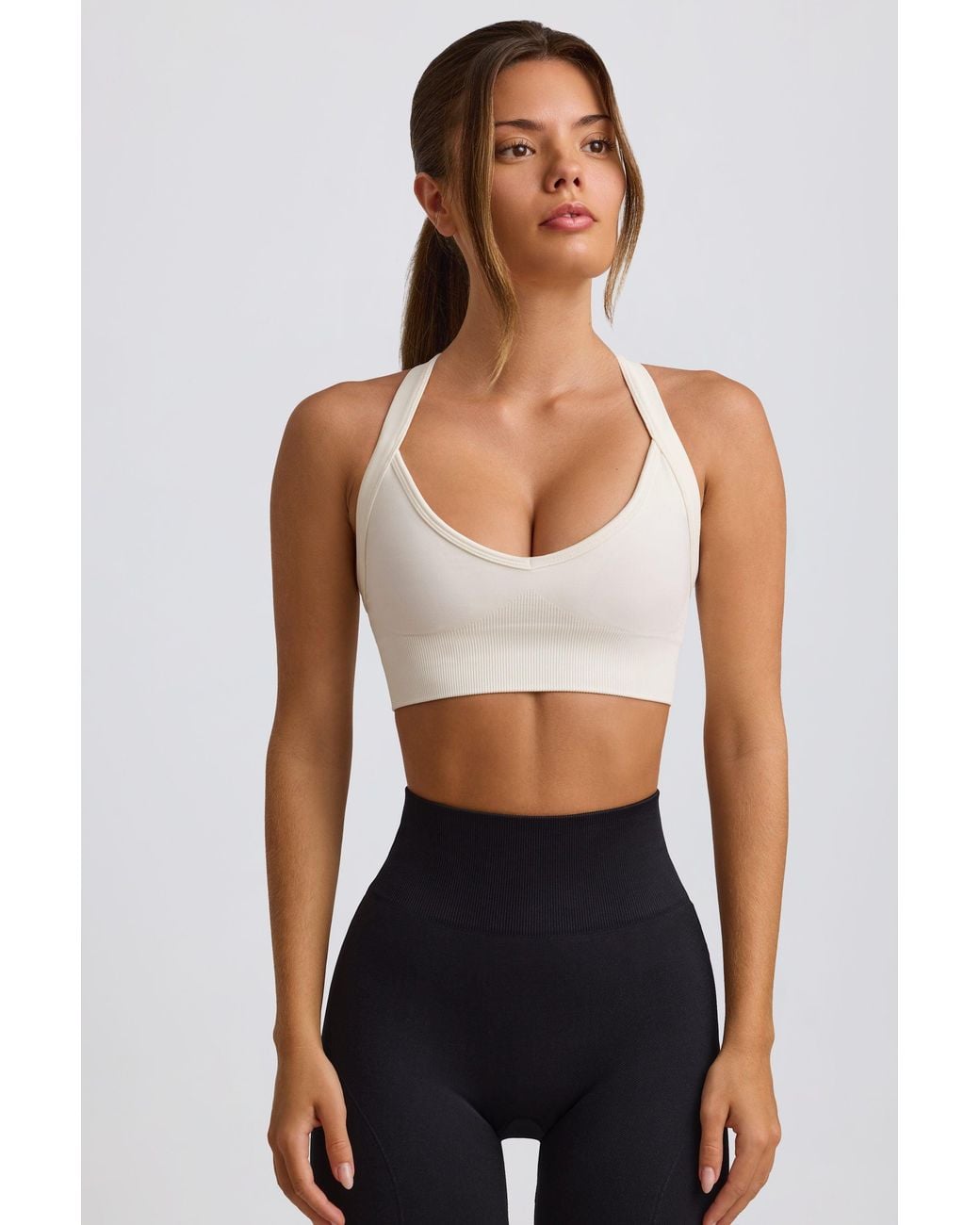 BO+TEE White Super Sculpt Seamless Cross-Back Sports Bra