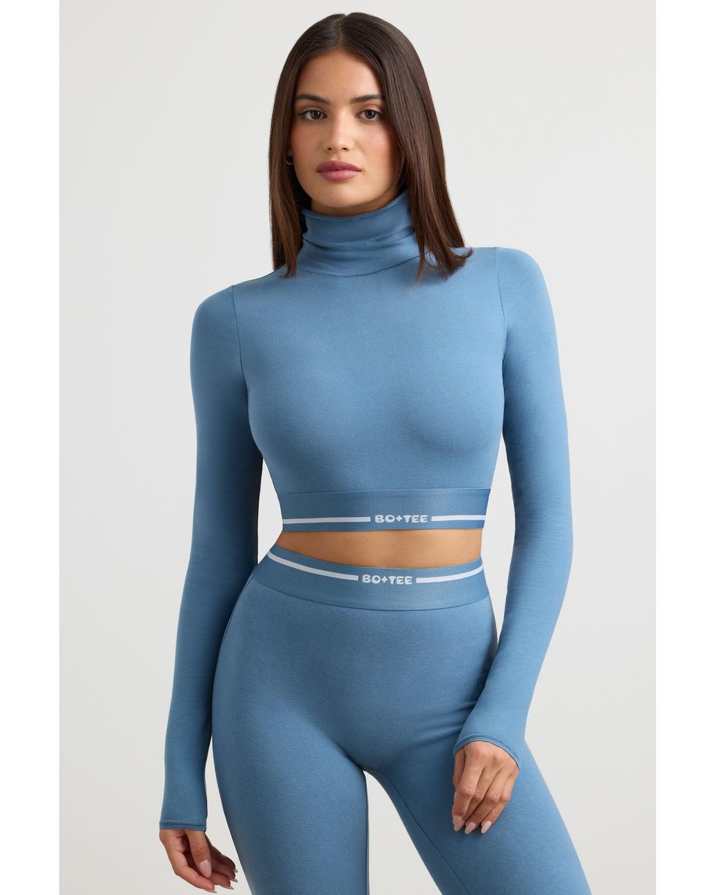 BO+TEE Blue Backless Turtleneck Long-Sleeve Crop Top