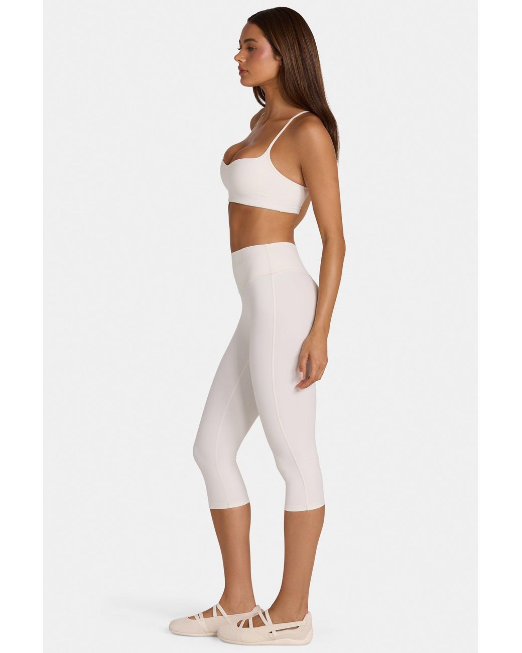 BO+TEE White Soft Active Capri Leggings