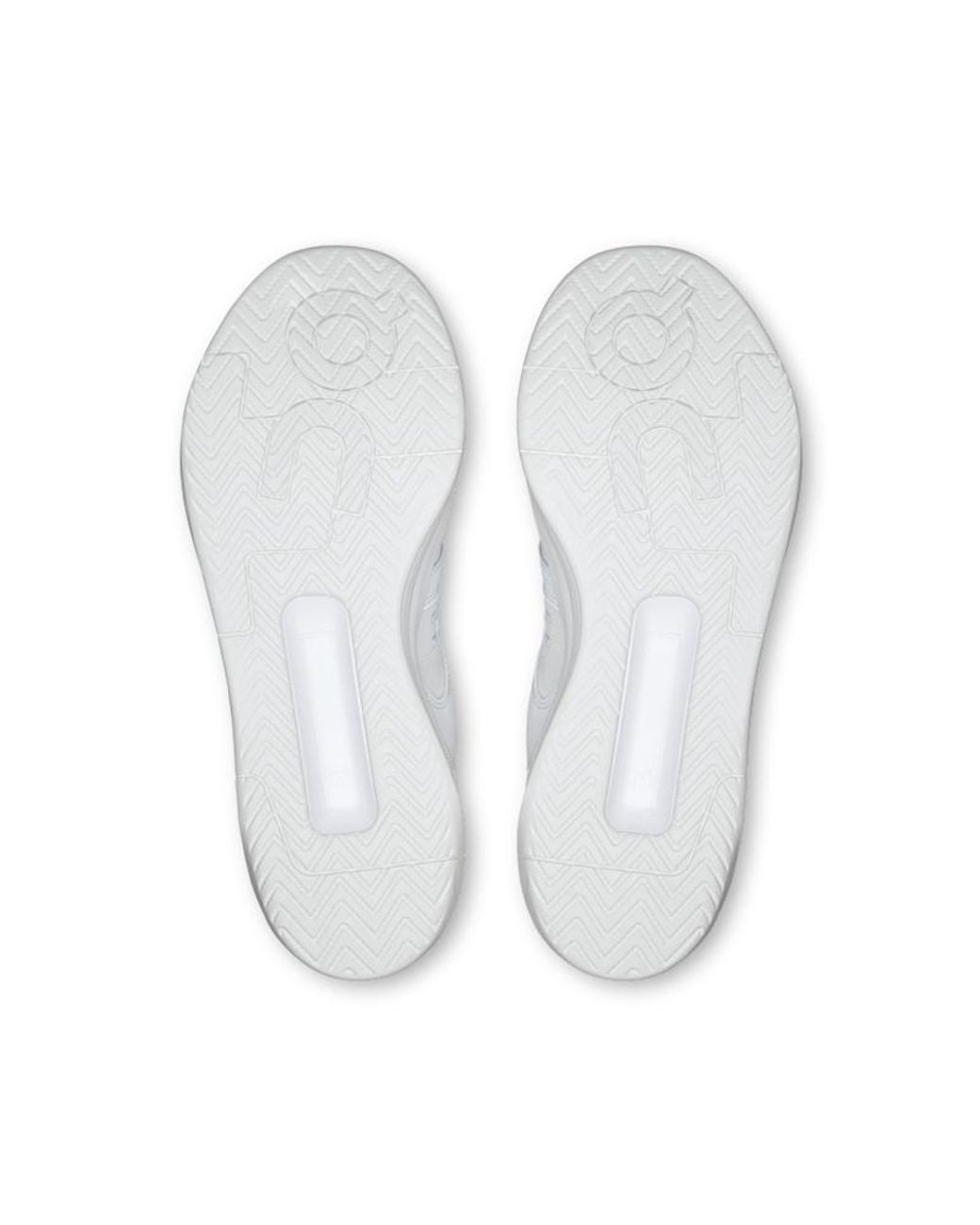 On Shoes White The Roger Clubhouse Pro 2 for men