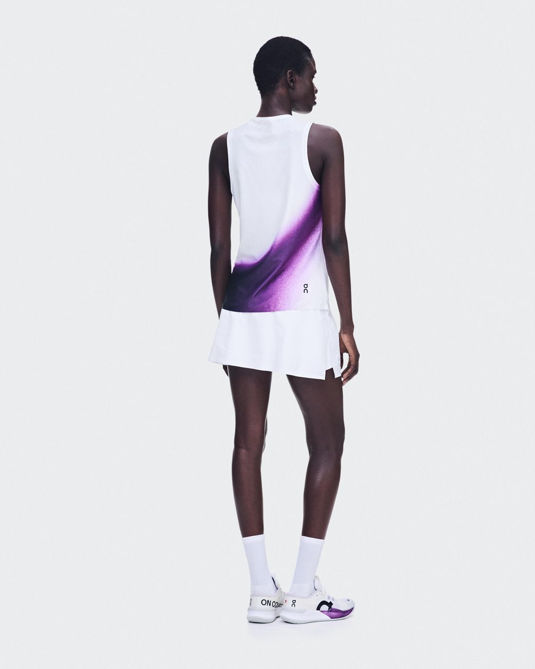 On Shoes White Court Tank Top Swing
