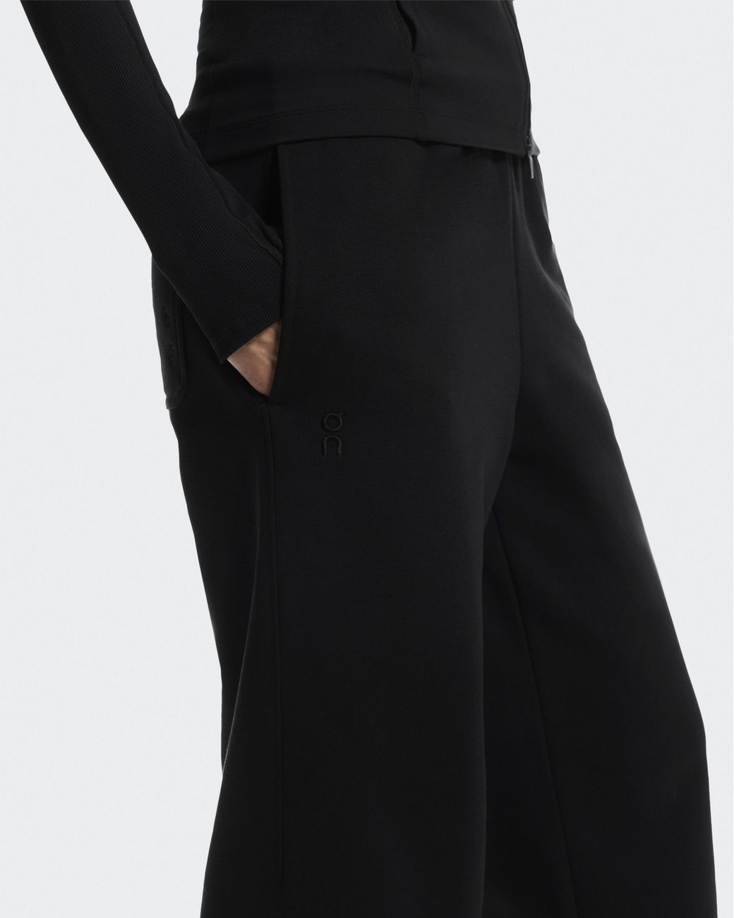 On Shoes Black Club Collective Pants