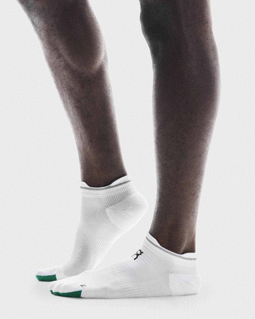 On Shoes White Elite Run Sock Low