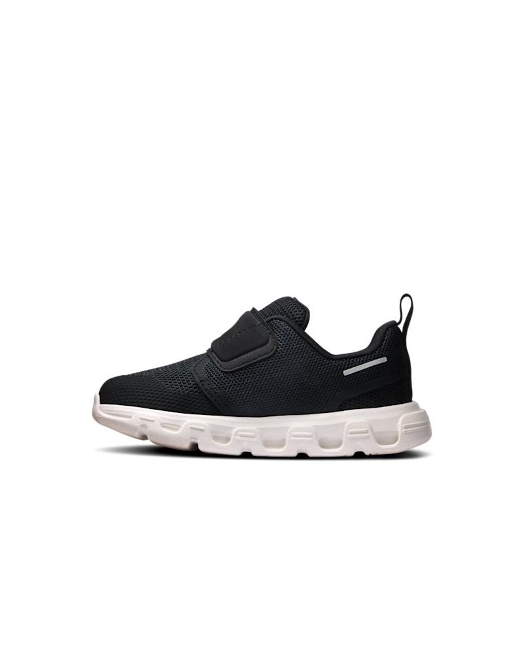 On Shoes Black Cloud Dash