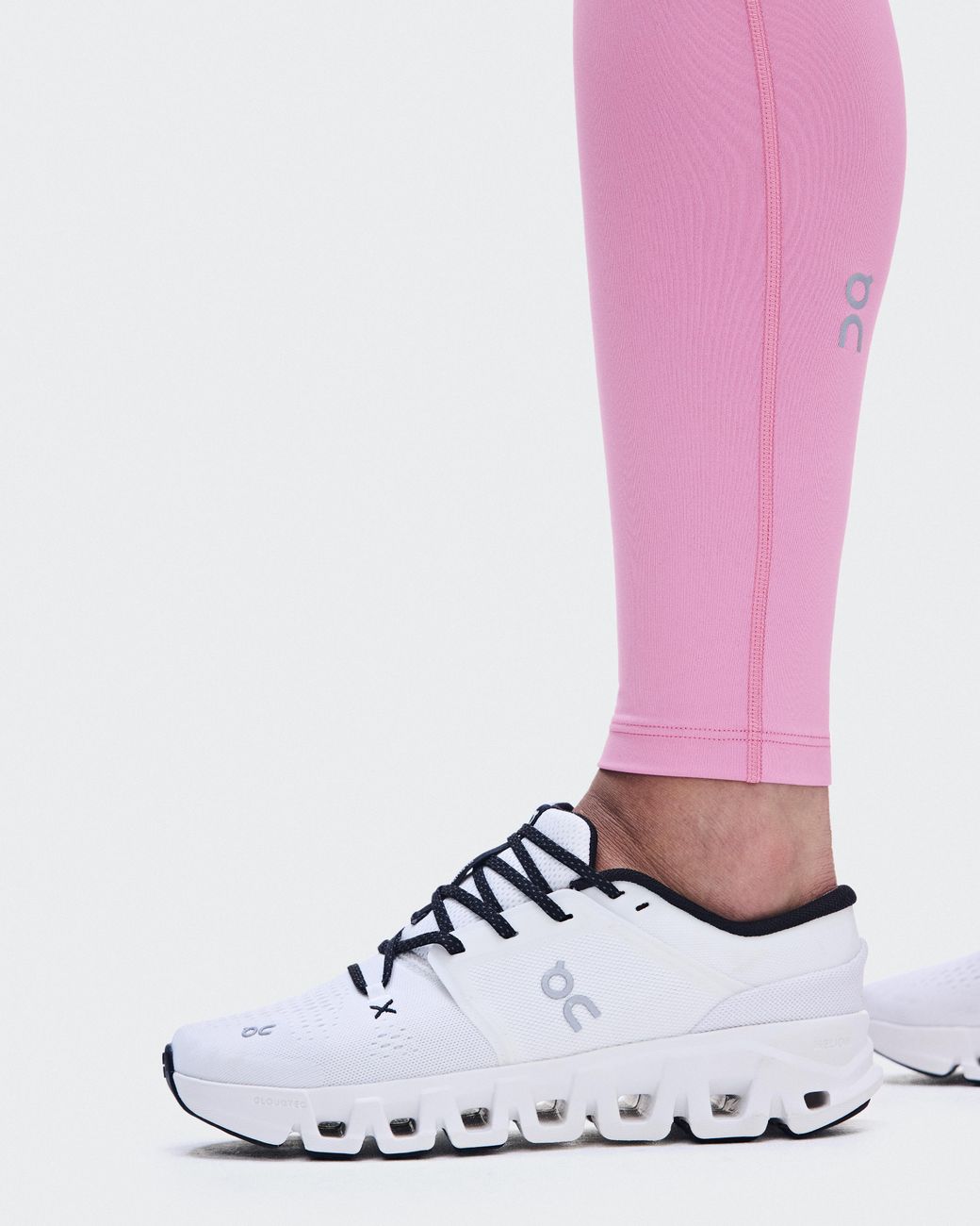 On Shoes Pink Train Tights