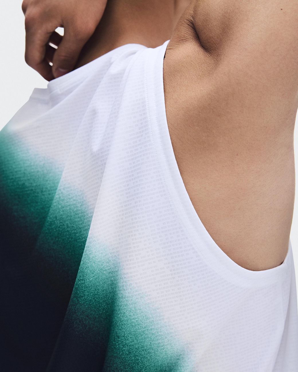 On Shoes White Court Tank Top Swing for men