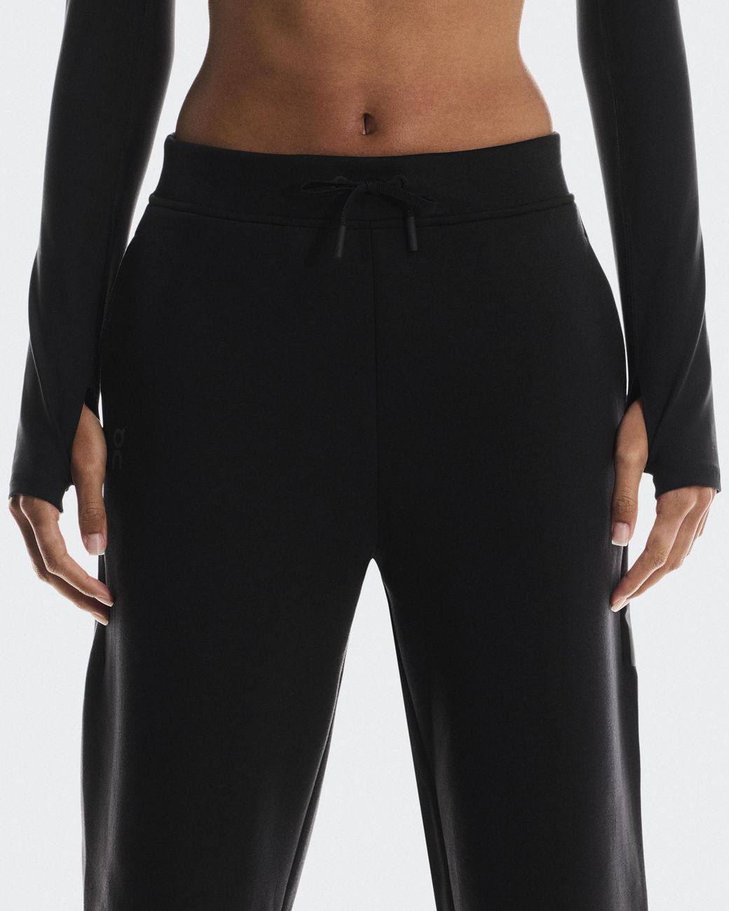 On Shoes Black Focus Tech Sweatpants