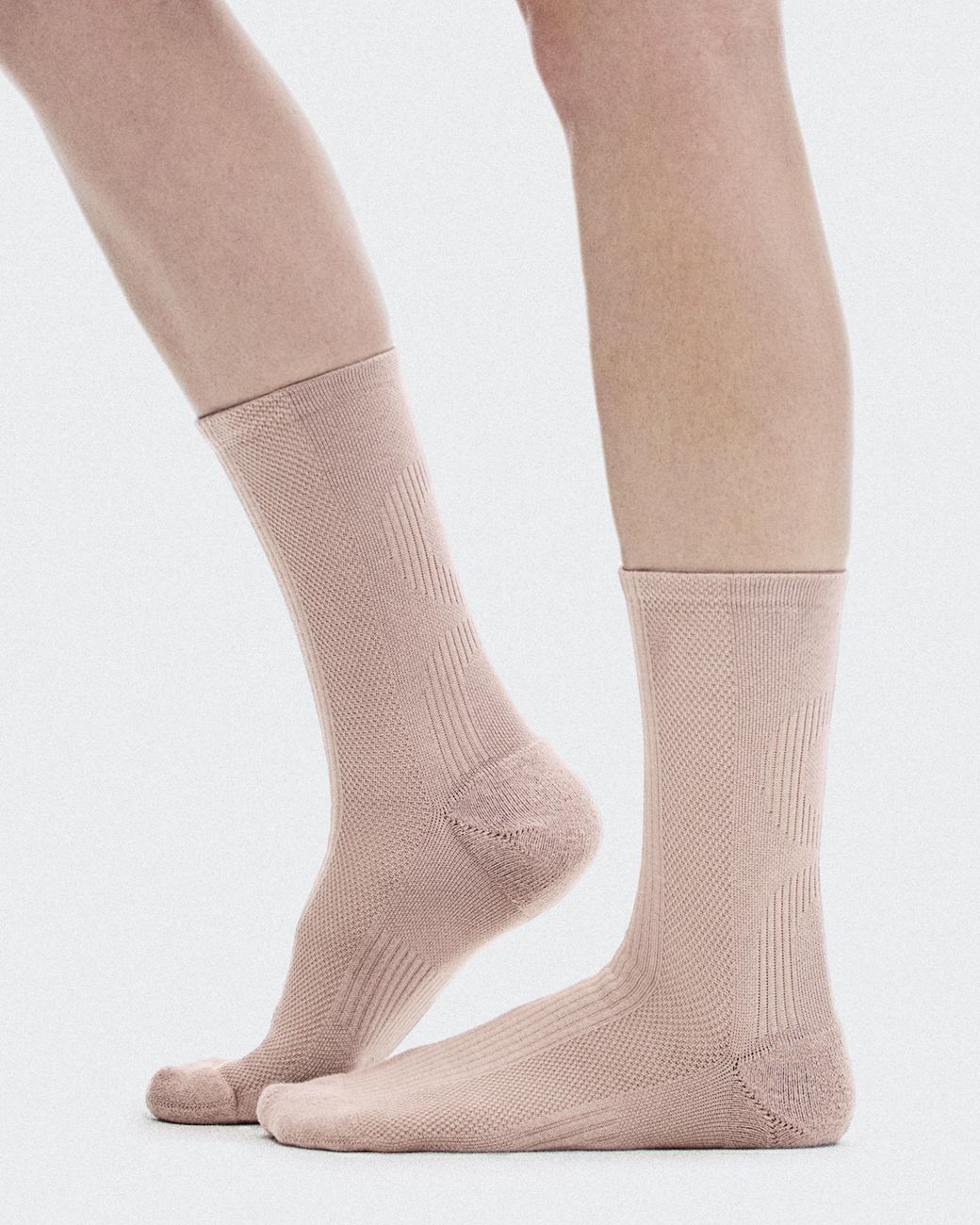 On Shoes White Hybrid Sock High 2P