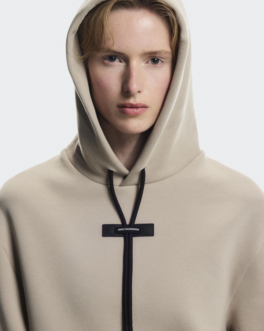 On Shoes Natural Focus Tech Hoodie