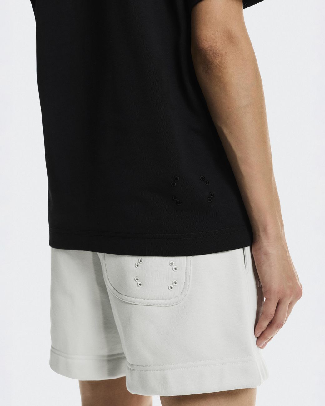 On Shoes Black Club Collective-T