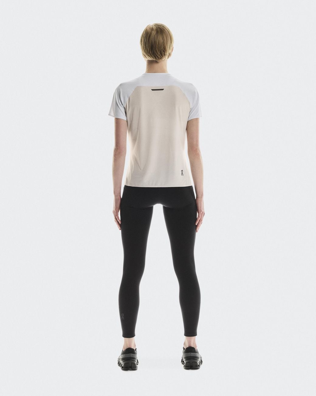 On Shoes White Performance-T
