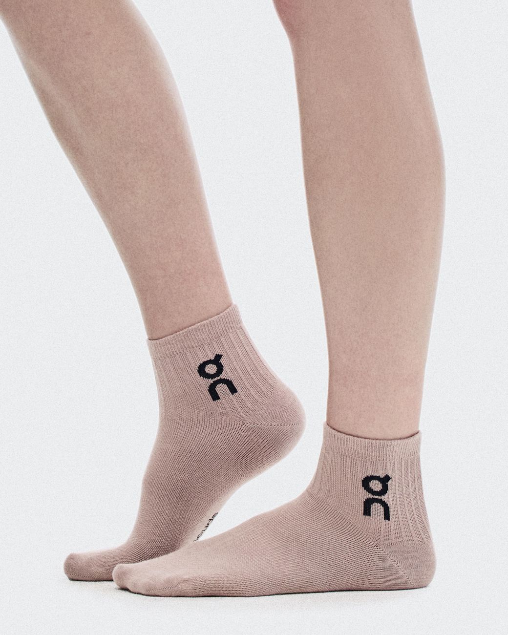On Shoes White Logo Sock Mid 3P