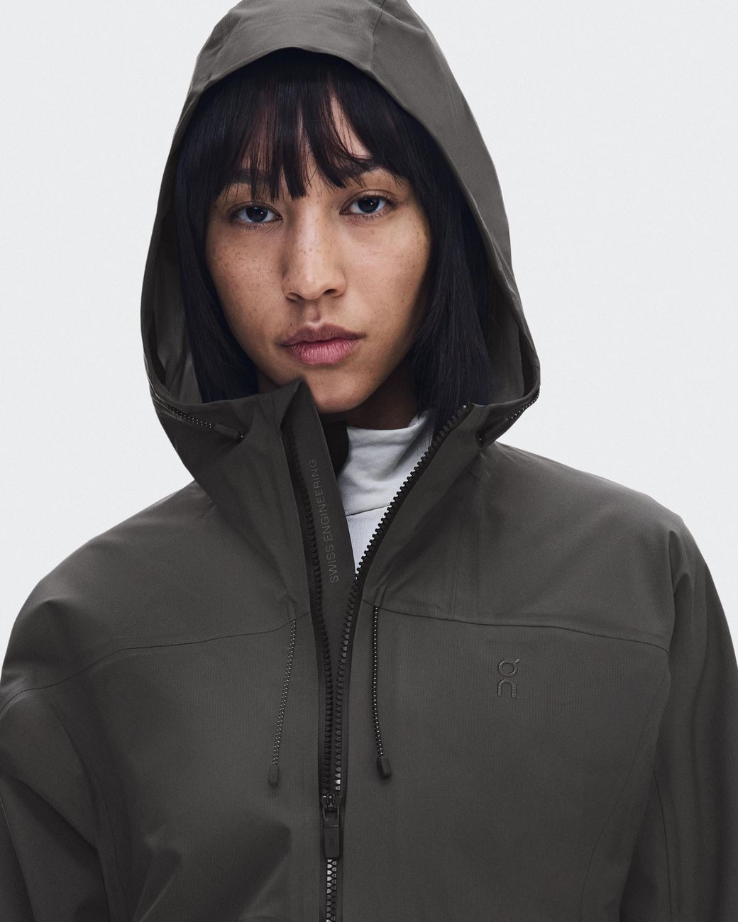 On Shoes Gray Ascent Jacket