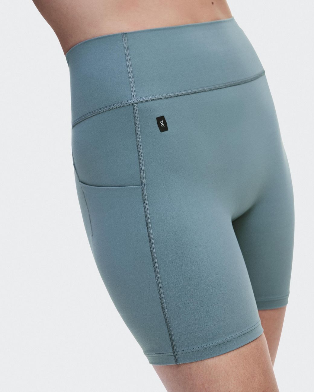 On Shoes Blue Studio Leggings Short 6"