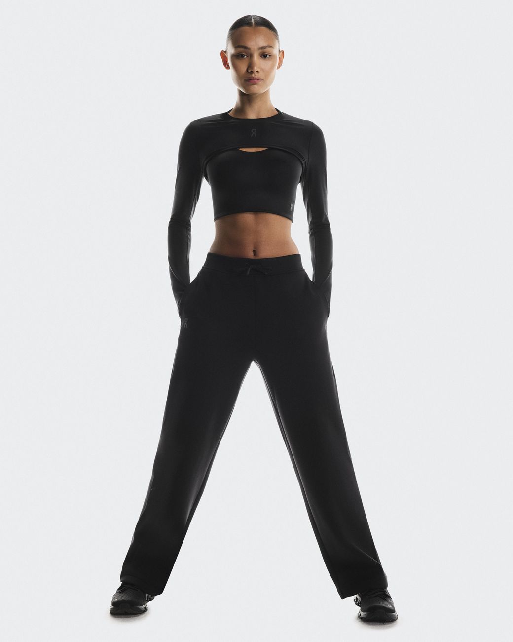 On Shoes Black Focus Tech Sweatpants