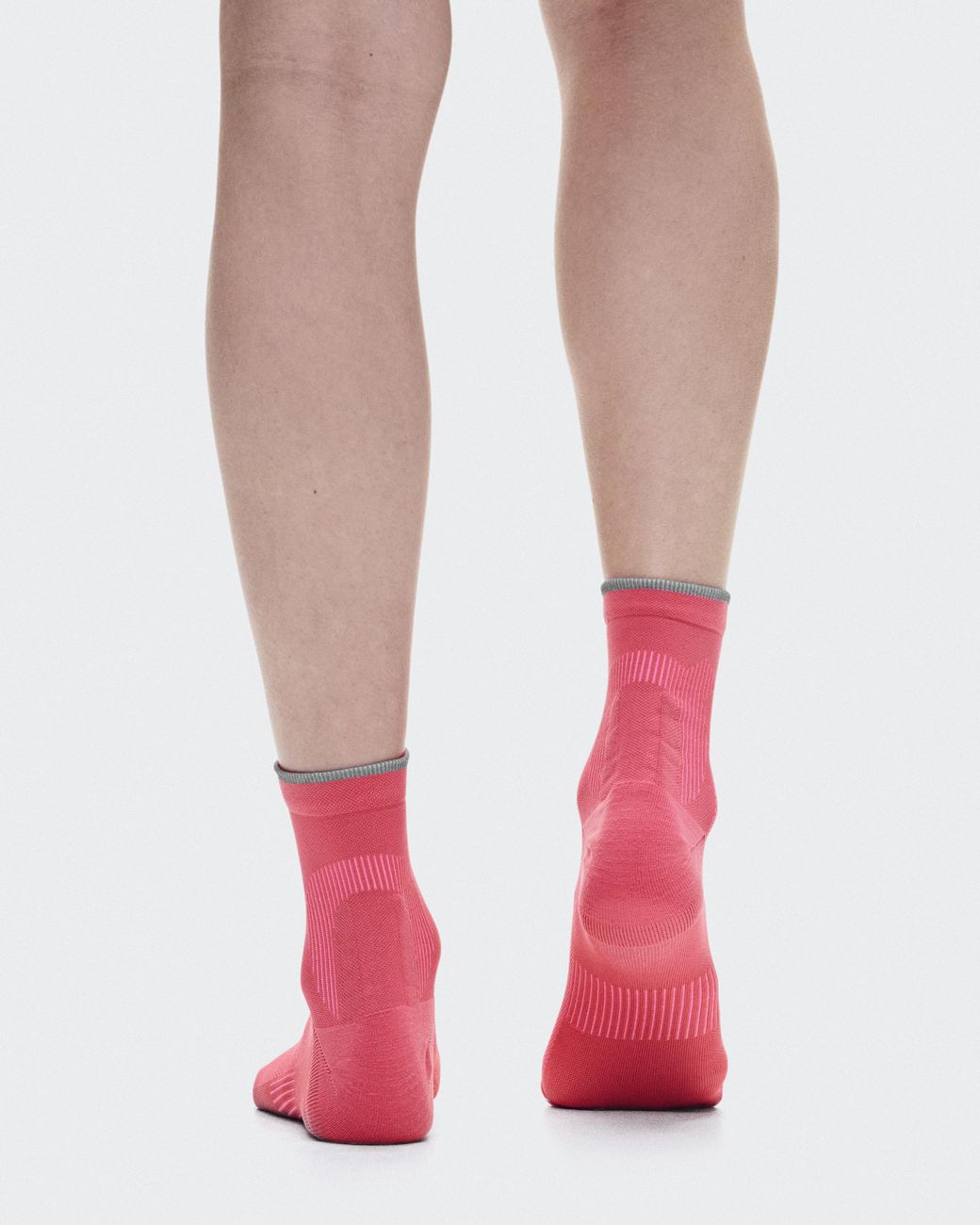 On Shoes Pink Elite Run Sock Mid