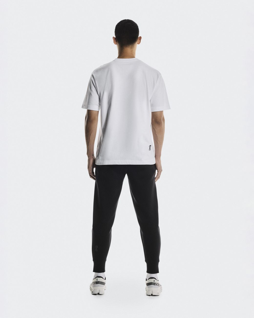 On Shoes White Focus Tech Sweatpants for men