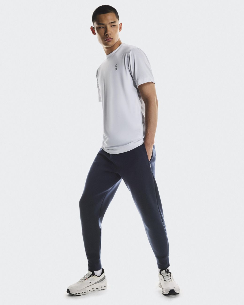 On Shoes White Focus Tech Sweatpants for men