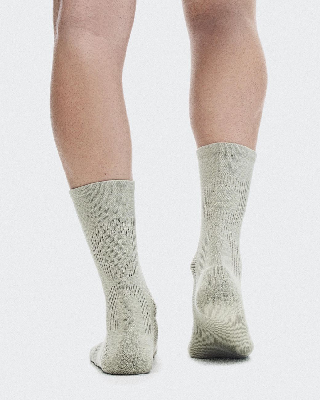 On Shoes White Hybrid Sock High 2P
