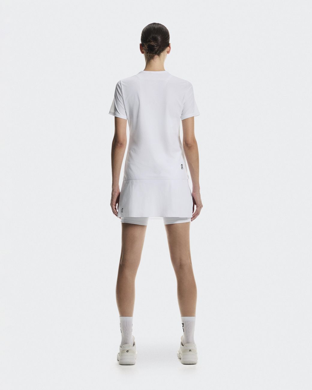 On Shoes White Court Skirt Split