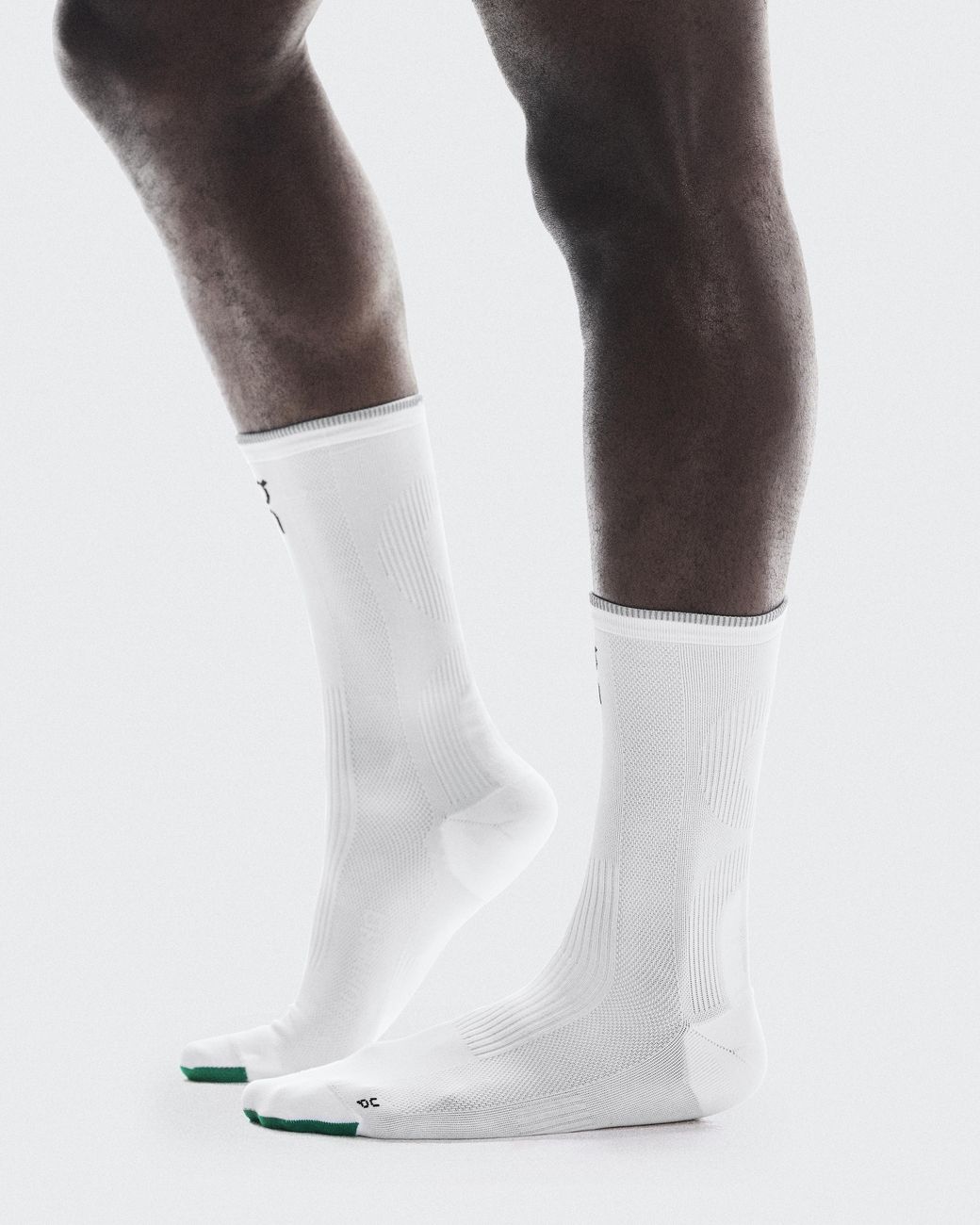 On Shoes White Elite Run Sock High