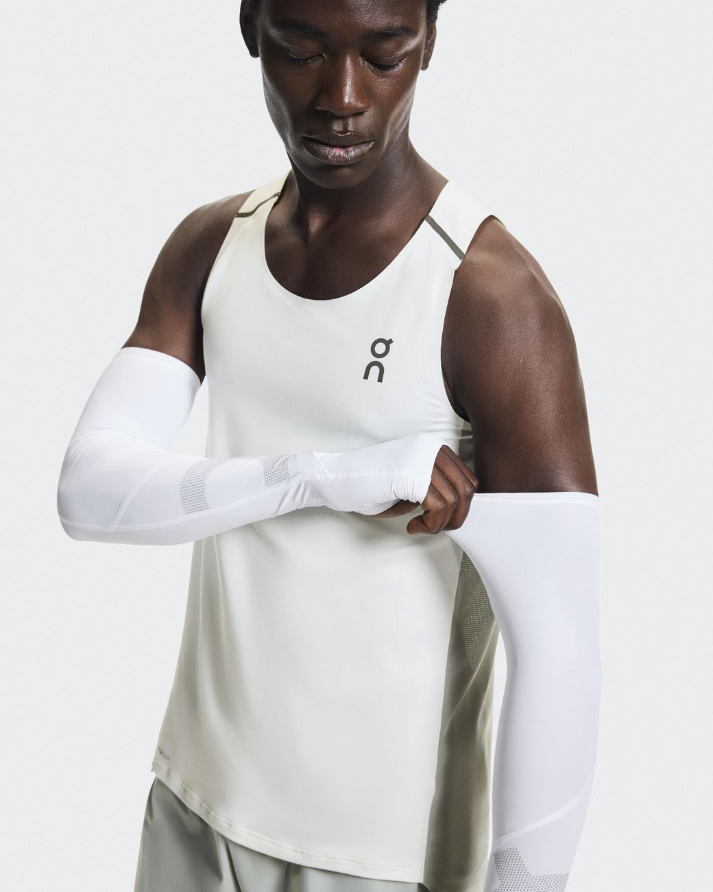 On Shoes Gray Solar Arm Sleeves
